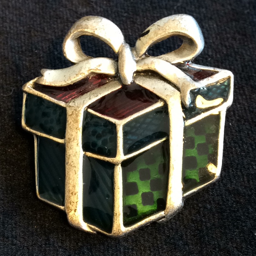 Vintage New Enamel Christmas Gift Brooch 22$